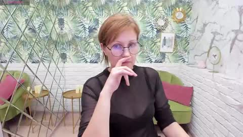 Paris online show from March 2025 03:01:01 AM