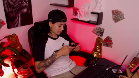 Snapshot of paris_dangelo chatting on December 2024 11:31:02 PM Paris D angelo online show from December 2024 11:31:02 PM