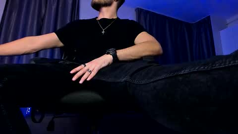 Paris online show from October 2025 08:33:02 PM