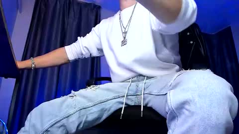 Paris online show from November 2025 09:24:02 PM