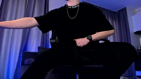 Paris online show from April 2026 05:18:02 AM