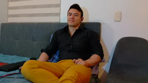 Snapshot of paris_mark chatting on October 2025 06:12:01 AM Mark Paris online show from October 2025 06:12:01 AM