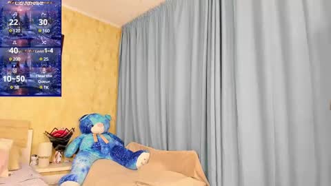 Paris online show from January 2025 04:47:01 AM