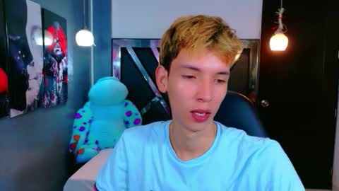 park_jimin1 online show from December 2025 12:44:02 PM