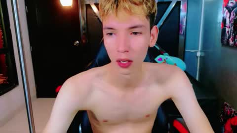 park_jimin1 online show from December 2025 12:12:02 PM