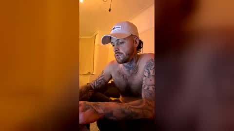 Snapshot of parkertom525 chatting on April 2026 09:49:02 PM parkertom525 online show from April 2026 09:49:02 PM