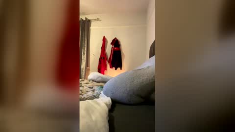 Snapshot of parkertom525 chatting on April 2026 08:03:02 PM parkertom525 online show from April 2026 08:03:02 PM