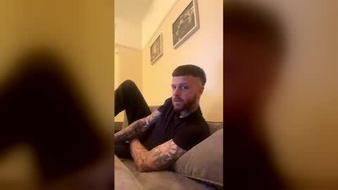 Snapshot of parkertom525 chatting on April 2026 08:12:02 PM parkertom525 online show from April 2026 08:12:02 PM