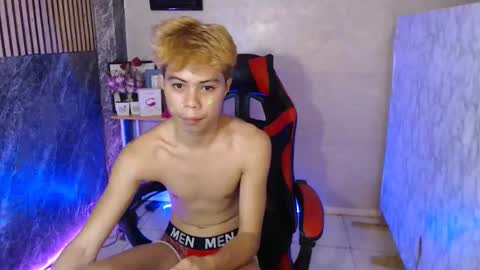 Snapshot of parkseo_yeon chatting on September 2025 02:14:01 AM HENRY online show from September 2025 02:14:01 AM