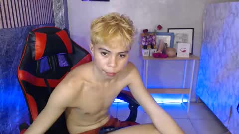 Snapshot of parkseo_yeon chatting on September 2025 07:23:01 AM HENRY online show from September 2025 07:23:01 AM