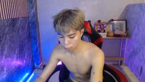 Snapshot of parkseo_yeon chatting on October 2025 12:23:01 PM HENRY online show from October 2025 12:23:01 PM