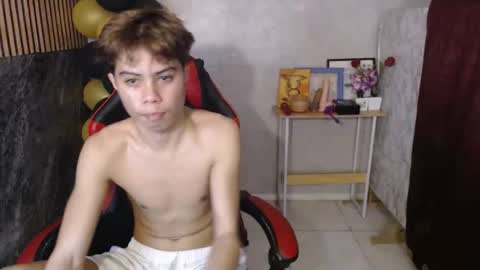 Snapshot of parkseo_yeon chatting on December 2025 07:47:01 AM HENRY online show from December 2025 07:47:01 AM