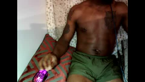 Snapshot of parlaytellio chatting on December 2024 09:30:02 PM Parlay Tellio online show from December 2024 09:30:02 PM