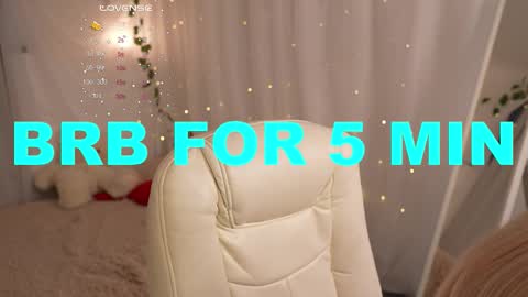 Snapshot of party_4_u chatting on November 2025 11:21:02 AM Sofi online show from November 2025 11:21:02 AM