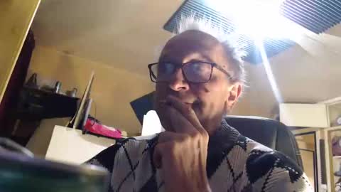 Snapshot of pascal88881 chatting on December 2024 05:40:01 PM pascal88881 online show from December 2024 05:40:01 PM