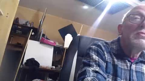 Snapshot of pascal88881 chatting on December 2024 05:55:02 PM pascal88881 online show from December 2024 05:55:02 PM