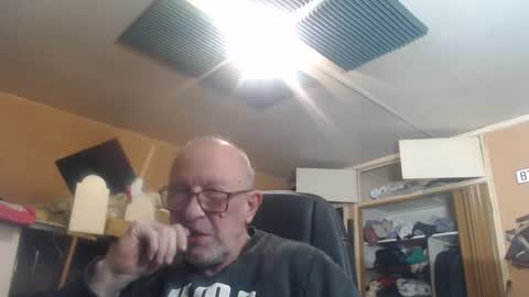 Snapshot of pascal88881 chatting on December 2024 02:06:02 AM pascal88881 online show from December 2024 02:06:02 AM