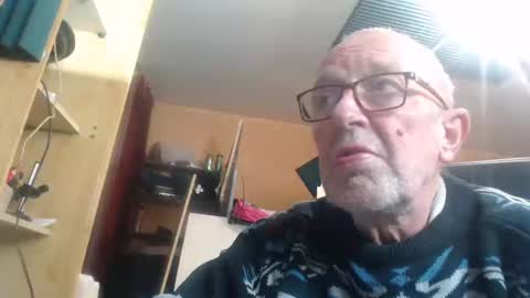 Snapshot of pascal88881 chatting on December 2024 04:08:02 PM pascal88881 online show from December 2024 04:08:02 PM