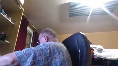 Snapshot of pascal88881 chatting on October 2025 10:52:02 AM pascal88881 online show from October 2025 10:52:02 AM