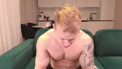 Snapshot of pashka_x chatting on January 2025 06:42:01 AM Pashka online show from January 2025 06:42:01 AM