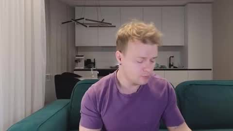 Snapshot of pashka_x chatting on February 2025 08:14:01 AM Pashka online show from February 2025 08:14:01 AM