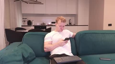 Snapshot of pashka_x chatting on March 2025 08:41:02 AM Pashka online show from March 2025 08:41:02 AM