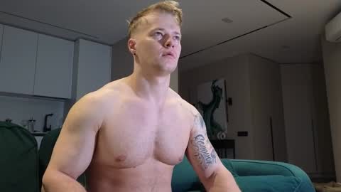 Snapshot of pashka_x chatting on September 2025 07:08:01 AM Pashka online show from September 2025 07:08:01 AM