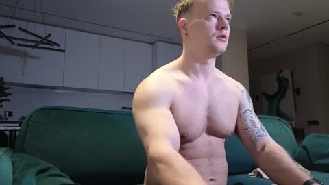 Snapshot of pashka_x chatting on September 2025 06:36:01 AM Pashka online show from September 2025 06:36:01 AM