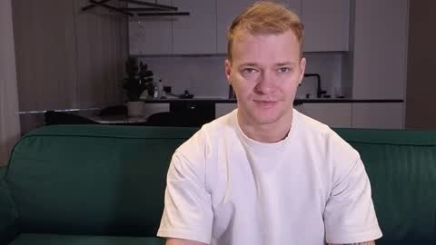 Snapshot of pashka_x chatting on September 2025 06:40:01 AM Pashka online show from September 2025 06:40:01 AM