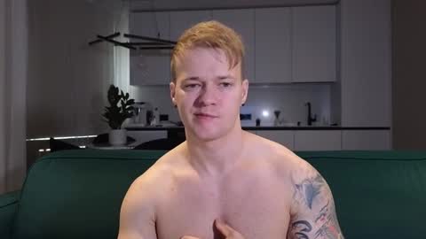 Snapshot of pashka_x chatting on September 2025 09:58:01 AM Pashka online show from September 2025 09:58:01 AM