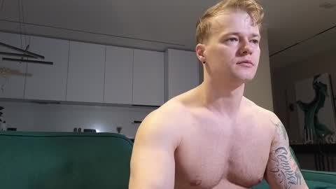 Snapshot of pashka_x chatting on September 2025 06:29:01 AM Pashka online show from September 2025 06:29:01 AM