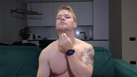 Snapshot of pashka_x chatting on October 2025 06:11:02 AM Pashka online show from October 2025 06:11:02 AM