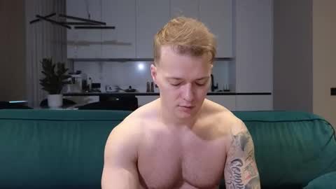 Snapshot of pashka_x chatting on October 2025 06:49:01 AM Pashka online show from October 2025 06:49:01 AM