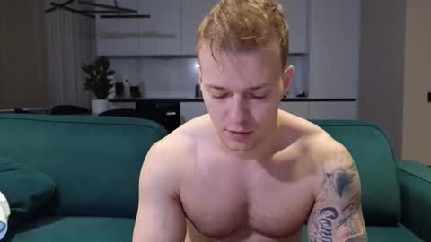 Snapshot of pashka_x chatting on October 2025 07:08:01 AM Pashka online show from October 2025 07:08:01 AM