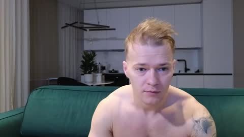 Snapshot of pashka_x chatting on November 2025 06:30:02 AM Pashka online show from November 2025 06:30:02 AM