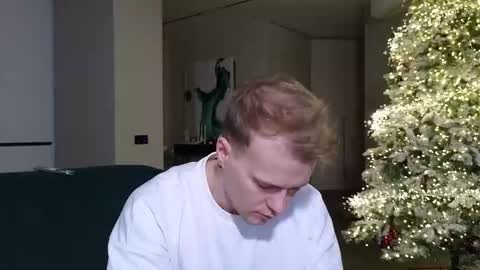 Snapshot of pashka_x chatting on November 2025 11:14:01 AM Pashka online show from November 2025 11:14:01 AM