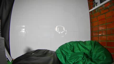 Snapshot of passion_luna chatting on March 2025 12:33:02 PM LunaAlan online show from March 2025 12:33:02 PM