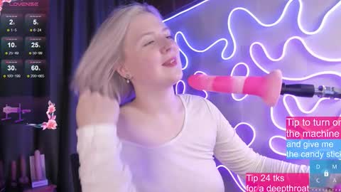 LunaAlan online show from December 2025 11:17:01 AM