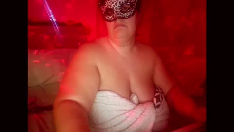 Snapshot of passionduo4 chatting on December 2024 11:19:02 PM PassionDuo4 online show from December 2024 11:19:02 PM