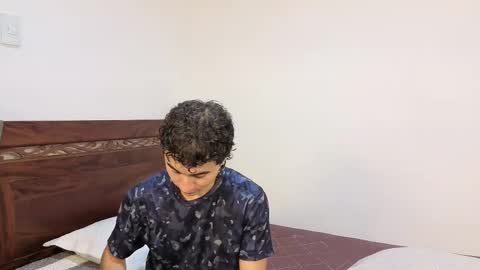 patri_ck_villa online show from December 2025 02:22:01 PM