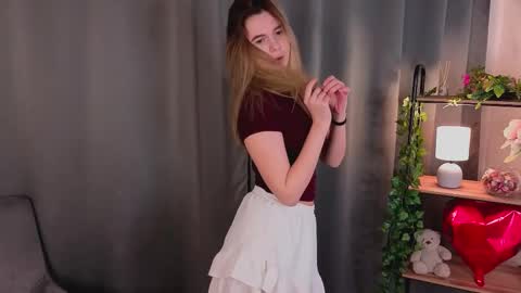 Mia online show from February 2026 11:00:01 AM