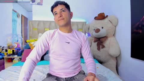 Snapshot of patrick_sanzzz chatting on April 2026 12:30:02 AM Patrick online show from April 2026 12:30:02 AM