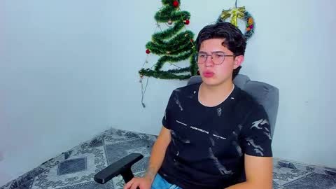 Snapshot of patrik027 chatting on December 2024 12:52:02 AM .... online show from December 2024 12:52:02 AM