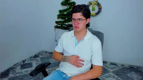 Snapshot of patrik027 chatting on December 2024 12:44:01 PM .... online show from December 2024 12:44:01 PM