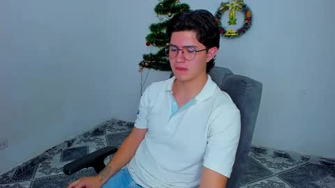 Snapshot of patrik027 chatting on December 2024 03:50:02 PM .... online show from December 2024 03:50:02 PM