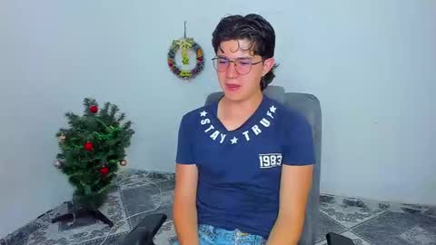 Snapshot of patrik027 chatting on December 2024 01:28:01 PM .... online show from December 2024 01:28:01 PM