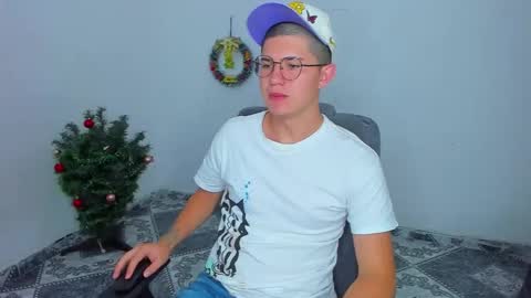 Snapshot of patrik027 chatting on January 2025 11:48:01 AM .... online show from January 2025 11:48:01 AM