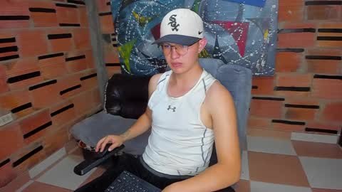 Snapshot of patrik027 chatting on February 2025 09:18:02 PM .... online show from February 2025 09:18:02 PM