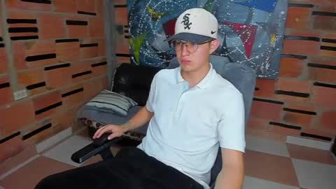 Snapshot of patrik027 chatting on February 2025 09:46:01 PM .... online show from February 2025 09:46:01 PM