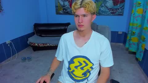 Snapshot of patrik027 chatting on September 2025 04:23:01 AM .... online show from September 2025 04:23:01 AM